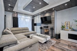 Photo 8- click for photo gallery